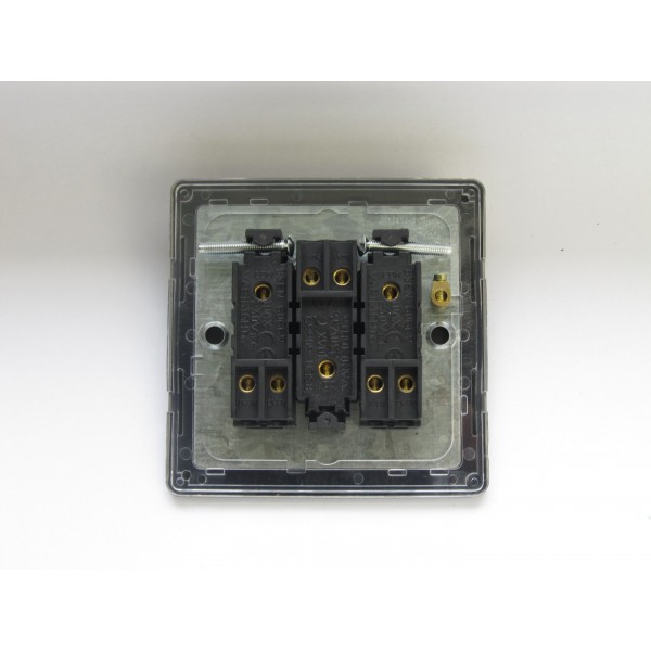 Varilight XDE3B.MB Matt Black 3-Gang 10A 1- or 2-Way Rocker Switch Varilight XDE3B.MB Matt Black 3-Gang 10A 1- or 2-Way Rocker Switch